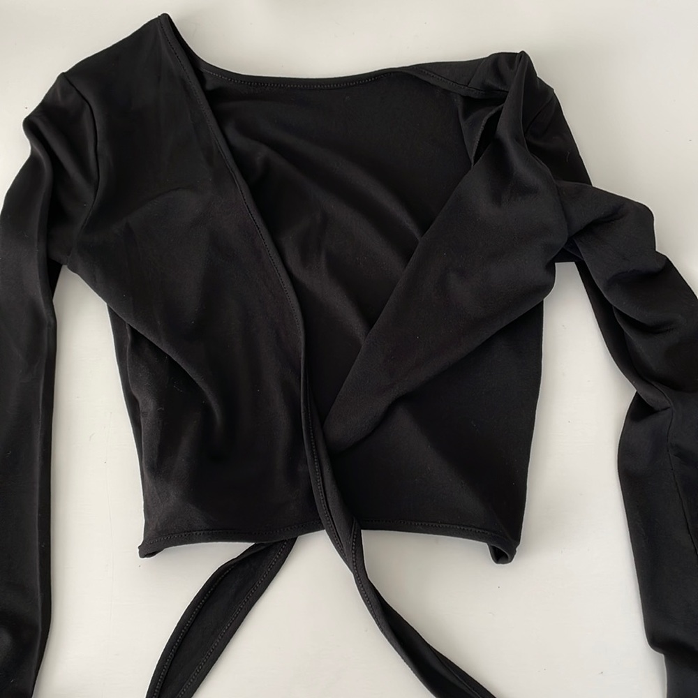 BRAND NEW black tie longsleeve